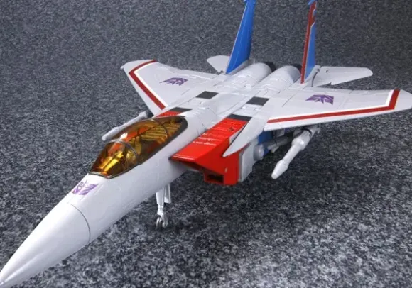 Transformers Masterpiece MP-11 Starscream (Reissue)