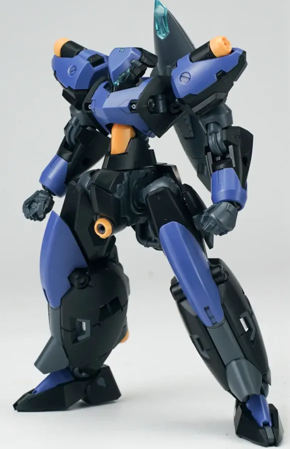 1/144 Ultra Action Trooper: Franz-Alpha Plastic Model Kit (Black x Blue)