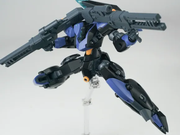 1/144 Ultra Action Trooper: Franz-Alpha Plastic Model Kit (Black x Blue)
