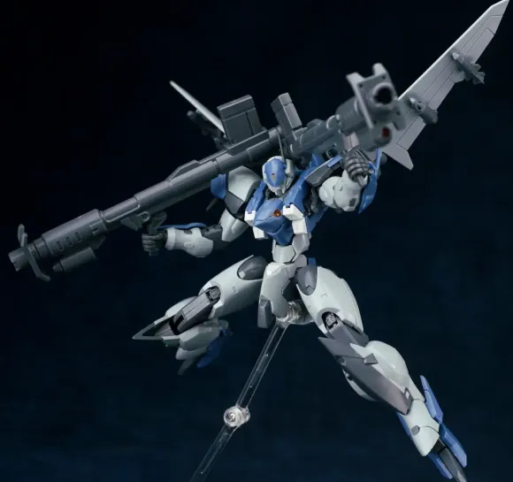 1/144 Ultra Action Trooper Series OCR-122 YUNQUE Plastic Model Kit Blue & Gray Color Ver.