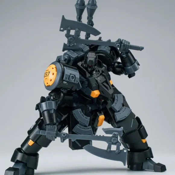 1/144 Ultra Action Trooper Zarov M1 Plastic Model Kit (Metallic Black)