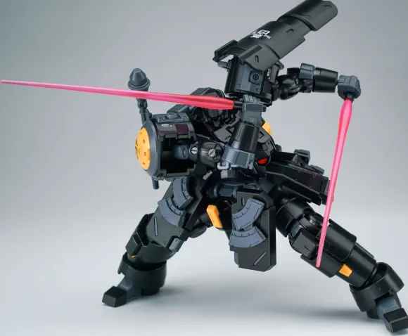1/144 Ultra Action Trooper Zarov M1 Plastic Model Kit (Metallic Black)