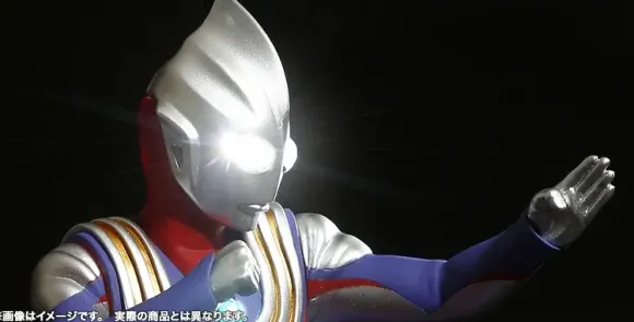 1/6 Ultraman Tiga Multi-type Advent Ver. With Luminous Gimmick