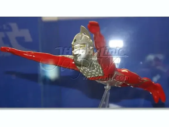 Ultra Seven Flying Pose