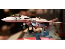 1/72 VF-11B Thunderbolt Macross Plus