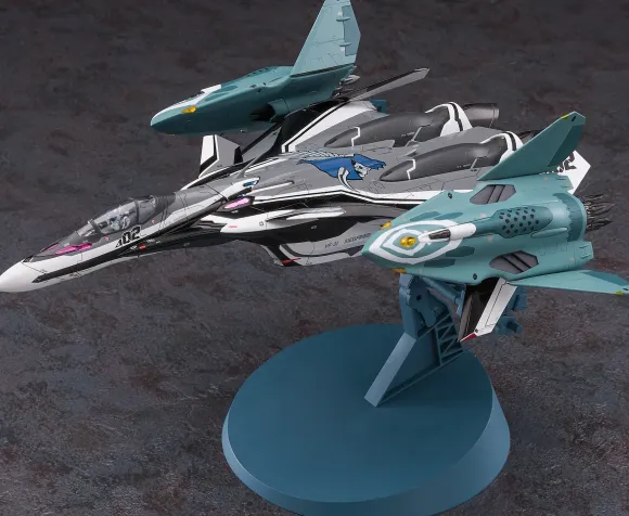1/72 VF-31F Siegfried Messer/Hayate w/Lilldraken "Macross Delta the Movie"
