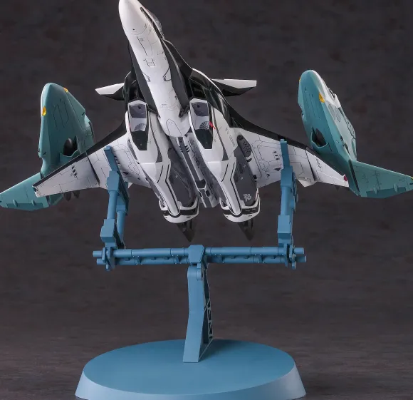 1/72 VF-31F Siegfried Messer/Hayate w/Lilldraken "Macross Delta the Movie"