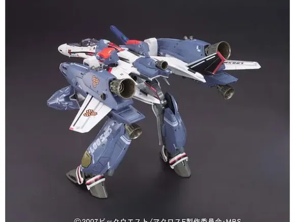 1/72 VF-25F Super Messiah Valkyrie Alto Custom