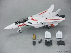 1/60 VF-1J Hikaru Ichijo Transformable with Optional Parts