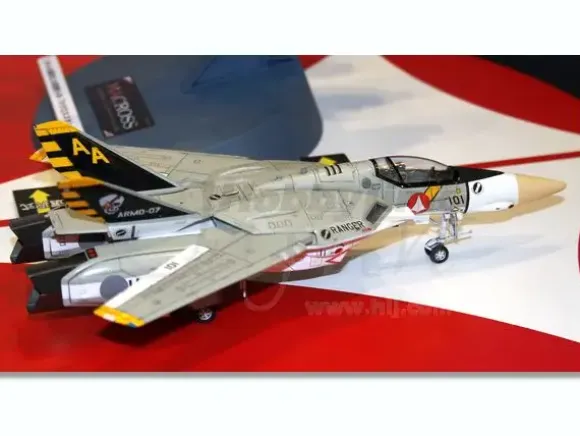 1/72 VF-1J Super/Strike Valkyrie "SVF-41 Black Aces"