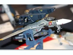 1/72 VF-1J Super/Strike Valkyrie