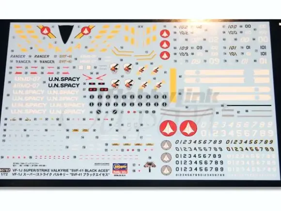 1/72 VF-1J Super/Strike Valkyrie "SVF-41 Black Aces"