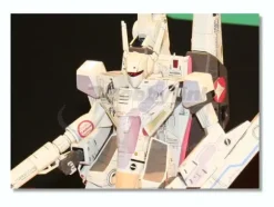 1/72 VF-1S Strike Battroid Valkyrie Minmay Guard