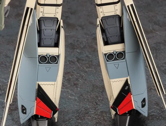 1/72 YF-19 Battroid Macross Plus